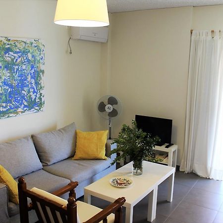 Apartment Sea View In Front Of The Beach Of Agia Marina Pórto Ráfti 외부 사진