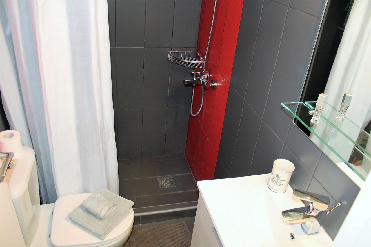 Apartment Sea View In Front Of The Beach Of Agia Marina Pórto Ráfti 외부 사진